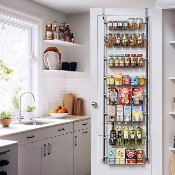 6 Tier Storage - Picture 6 of 8